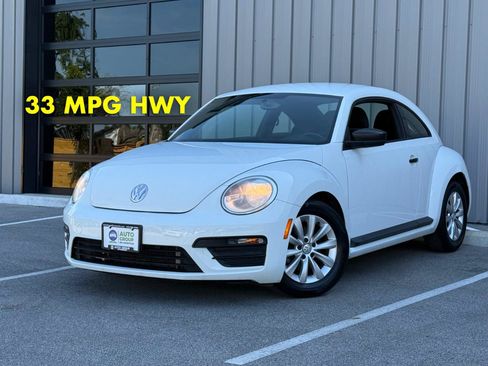 Used 2018 Volkswagen Beetle 2.0T S FWD image 1