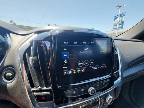 Used 2023 Chevrolet Traverse LT FWD image 13