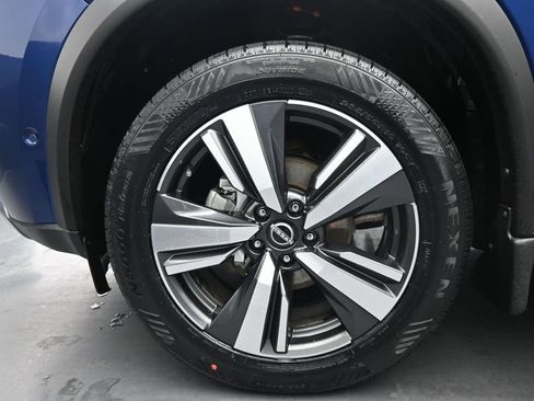 Used 2023 Nissan Rogue SL w/ SL Premium Package image 14