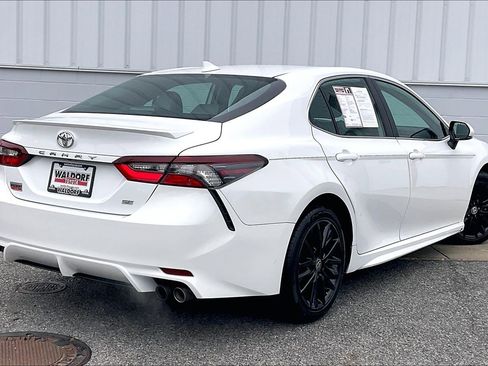 Used 2023 Toyota Camry SE image 17