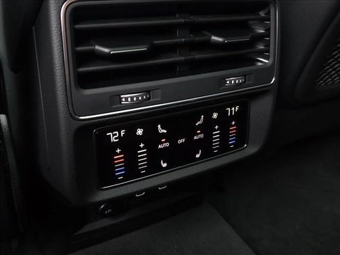 New 2026 Audi SQ7 Premium Plus image 19
