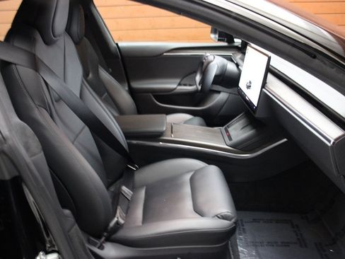 Used 2023 Tesla Model S AWD image 40