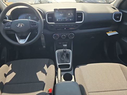 New 2026 Hyundai Venue SE FWD image 18