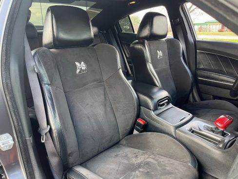 Used 2016 Dodge Charger R/T Scat Pack w/ Beats Audio Group image 37