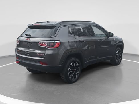 Used 2021 Jeep Compass Trailhawk image 5