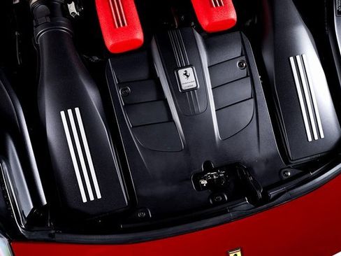 Used 2016 Ferrari F12 Berlinetta image 17