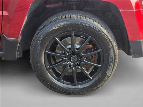 Used 2015 Jeep Patriot Sport AWD/4WD image 9