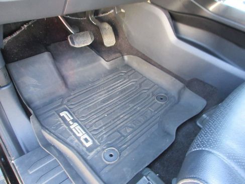 Used 2022 Ford F150 Lariat w/ Equipment Group 502A High AWD/4WD image 30