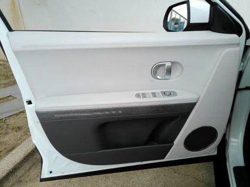 Used 2022 Hyundai Ioniq 5 SEL w/ Cargo Package RWD image 12