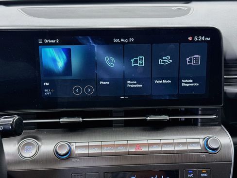 Used 2025 Hyundai Kona SEL FWD image 21