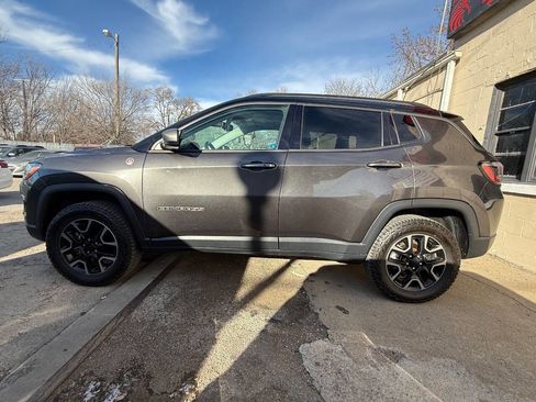 Used 2019 Jeep Compass Trailhawk w/ Cold Weather Group image 8