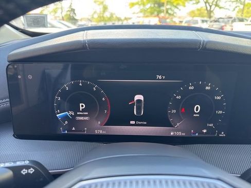 Used 2025 Nissan Murano SV AWD/4WD image 15