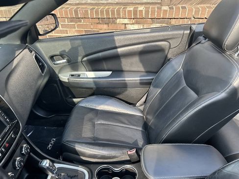 Used 2013 Chrysler 200 Limited FWD image 10