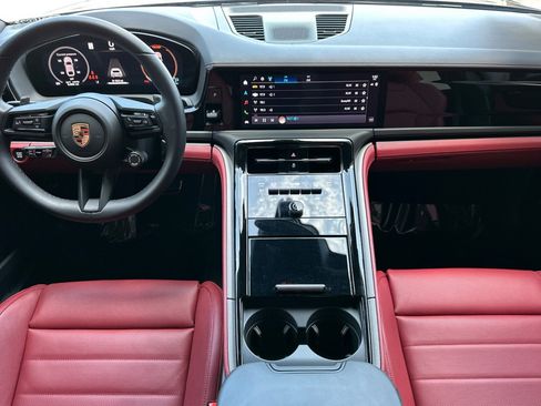 Used 2026 Porsche Panamera image 6