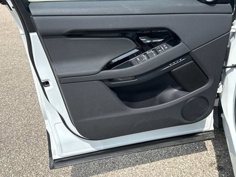 Used 2024 Land Rover Range Rover Evoque S image 17