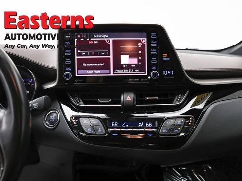Used 2019 Toyota C-HR Limited FWD image 12