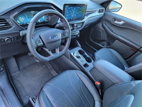 Certified 2025 Ford Escape ST-Line Elite w/ Premium Technology Package image 19