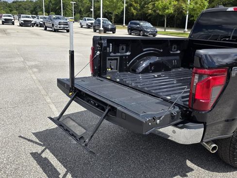 Used 2024 Ford F150 XLT w/ FX4 Off-Road Package AWD/4WD image 38