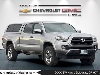 Used 2016 Toyota Tacoma SR5 w/ SR5 Appearance Package (SN)