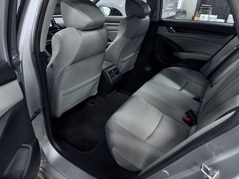 Used 2019 Honda Accord EX image 19