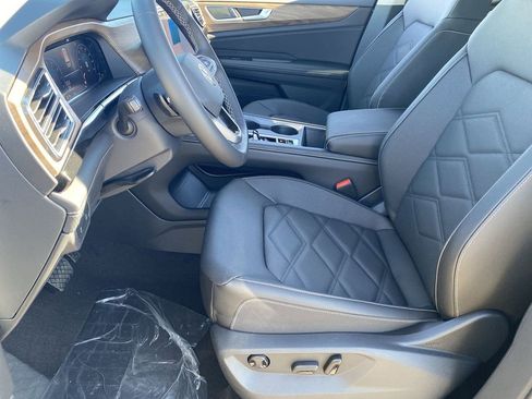 New 2026 Volkswagen Atlas SE image 15