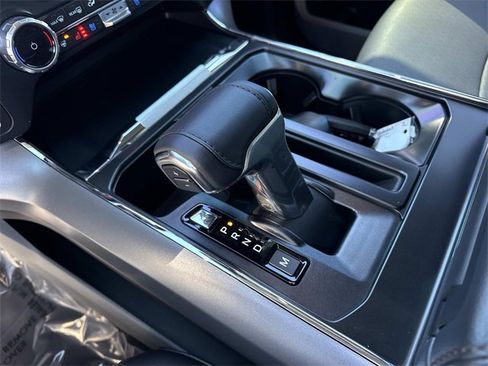 Used 2025 Ford F150 Lariat w/ Equipment Group 501A Mid image 23