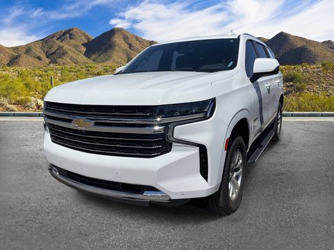 Used 2023 Chevrolet Tahoe LT w/ Luxury Package AWD/4WD image 2