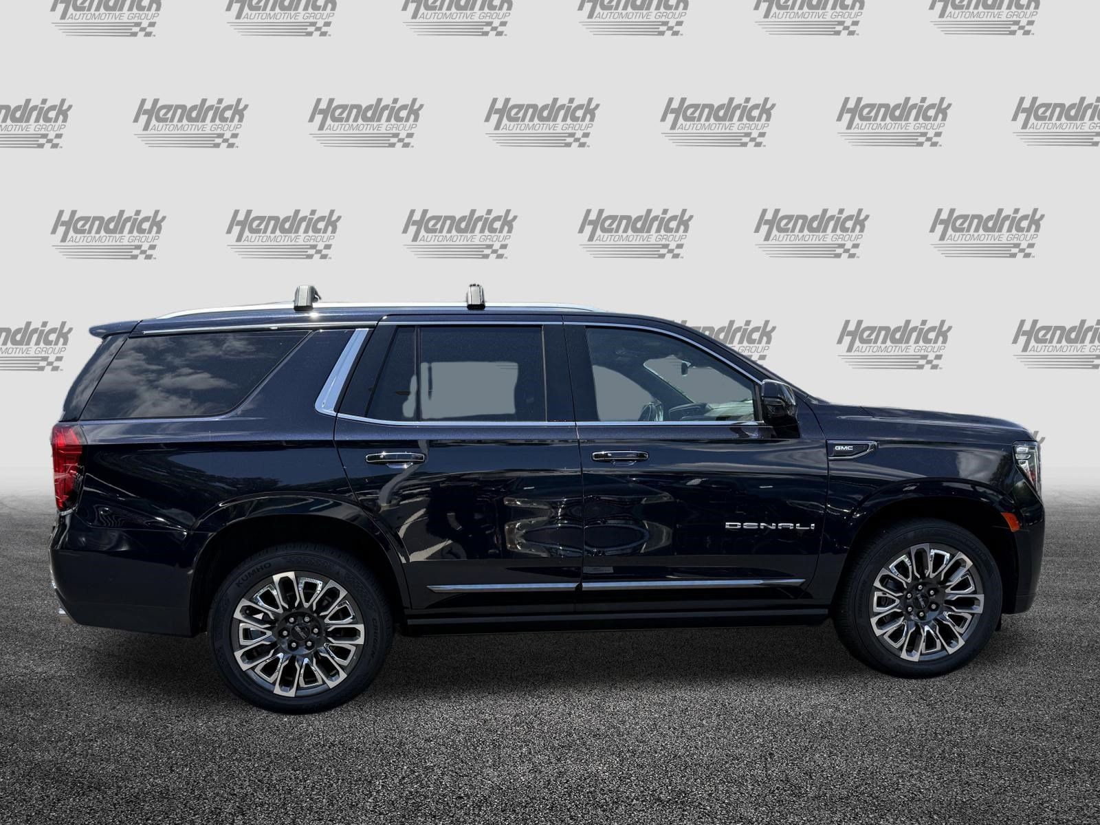 Used 2023 GMC Yukon Denali Ultimate AWD/4WD image 11