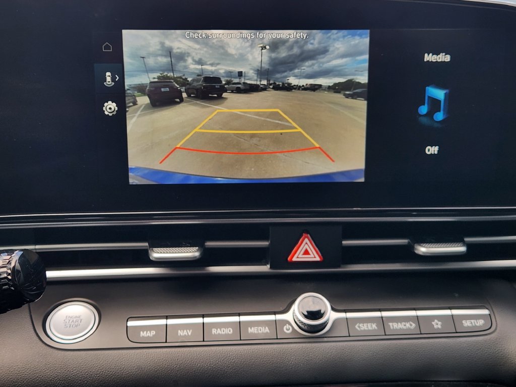 Used 2023 Hyundai Elantra SEL w/ Convenience Package FWD image 18