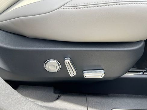 New 2026 Lincoln Nautilus Reserve w/ Jet Appearance Package AWD/4WD image 17