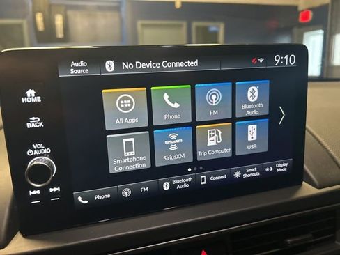 Used 2025 Honda Pilot TrailSport image 21