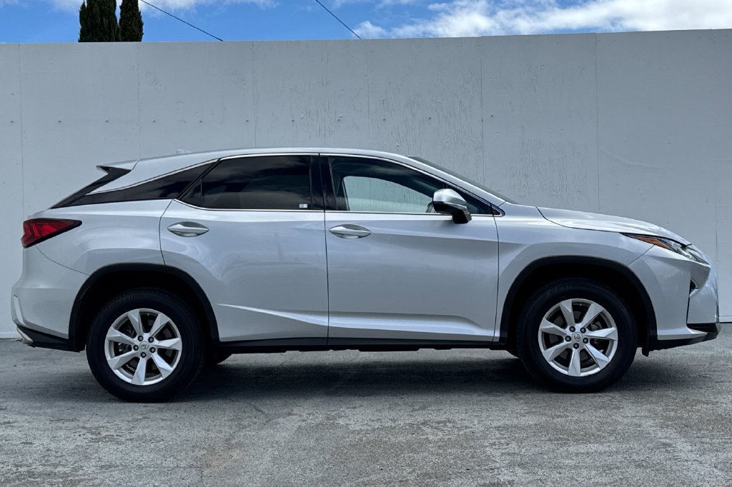 Used 2016 Lexus RX 350 FWD image 2