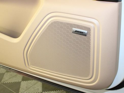 Used 2025 Porsche Macan image 16