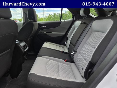 Used 2021 Chevrolet Equinox LS AWD/4WD image 26