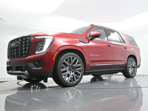 Used 2025 GMC Yukon Denali Ultimate AWD/4WD image 57