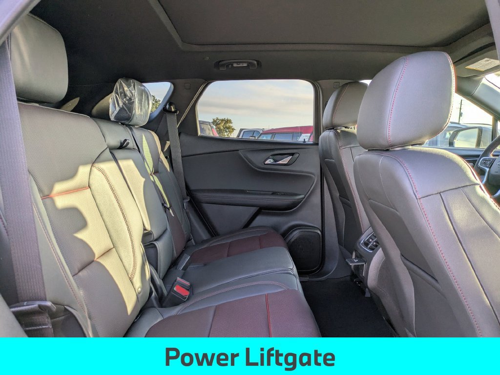 Used 2026 Chevrolet Blazer RS FWD image 31