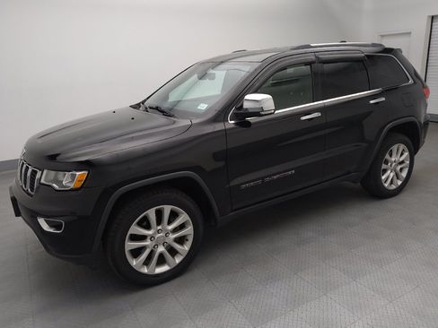 Used 2017 Jeep Grand Cherokee Limited AWD/4WD image 2