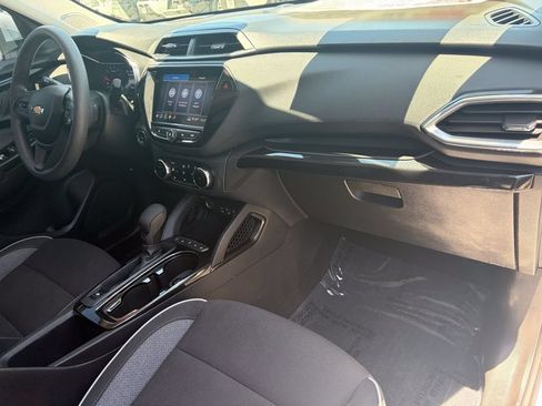 Used 2023 Chevrolet TrailBlazer LT w/ Convenience Package FWD image 17