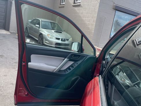 Used 2015 Subaru Forester 2.5i Premium image 10