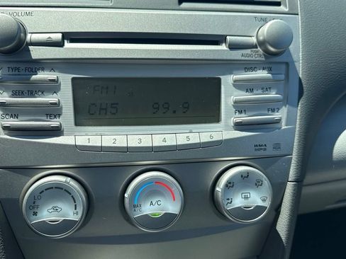 Used 2011 Toyota Camry LE w/ LE Extra-Value Pkg FWD image 12
