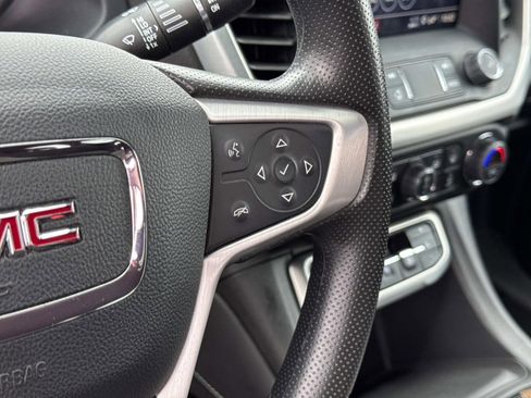 Used 2023 GMC Acadia SLE w/ Driver Convenience Package image 32