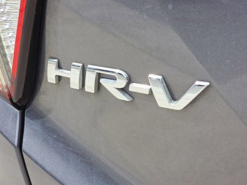 Used 2021 Honda HR-V Sport image 9