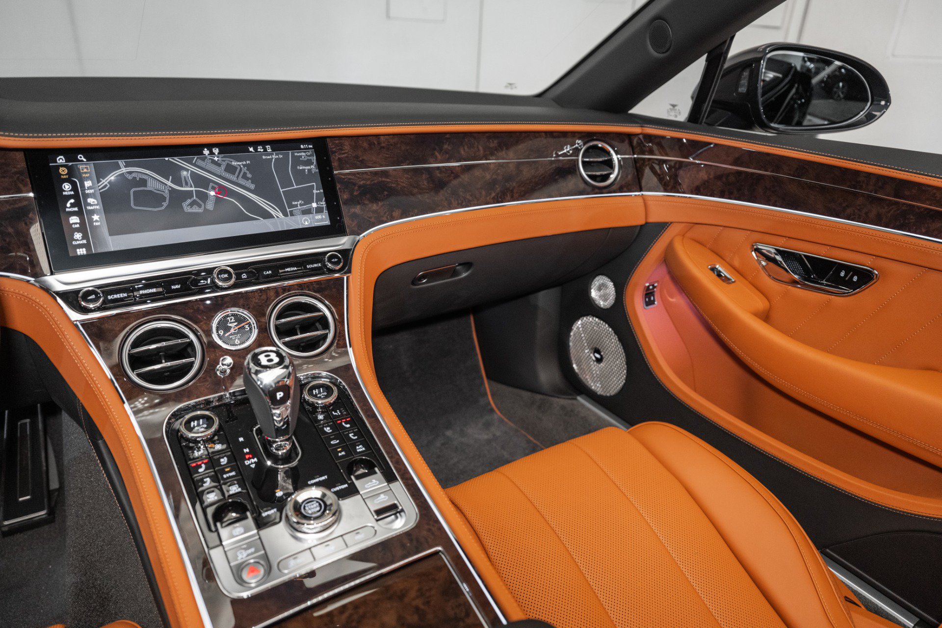 Used 2024 Bentley Continental GT V8 AWD/4WD image 24