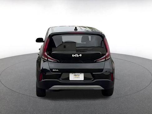 Used 2025 Kia Soul LX w/ LX Technology Package image 12