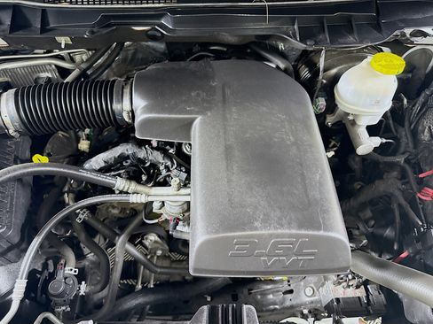 Used 2020 RAM 1500 Tradesman w/ Chrome Plus Package image 38