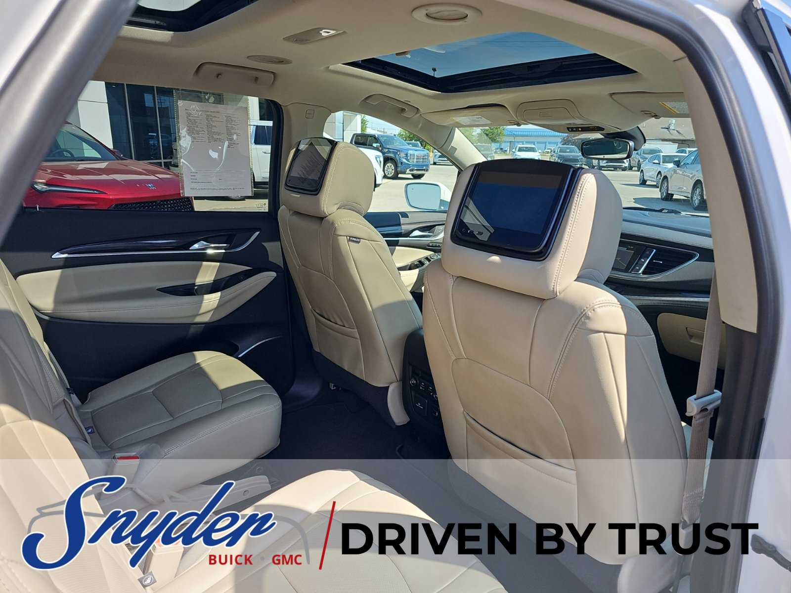 Used 2018 Buick Enclave Premium FWD image 36