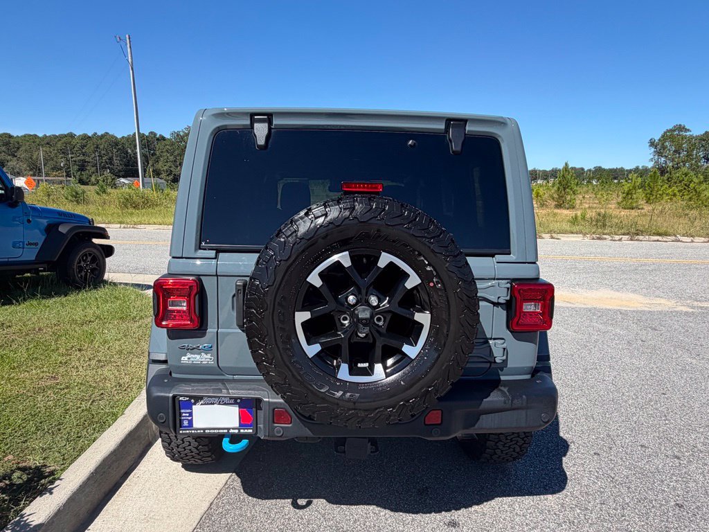 Used 2024 Jeep Wrangler Unlimited Rubicon 4xe AWD/4WD image 18