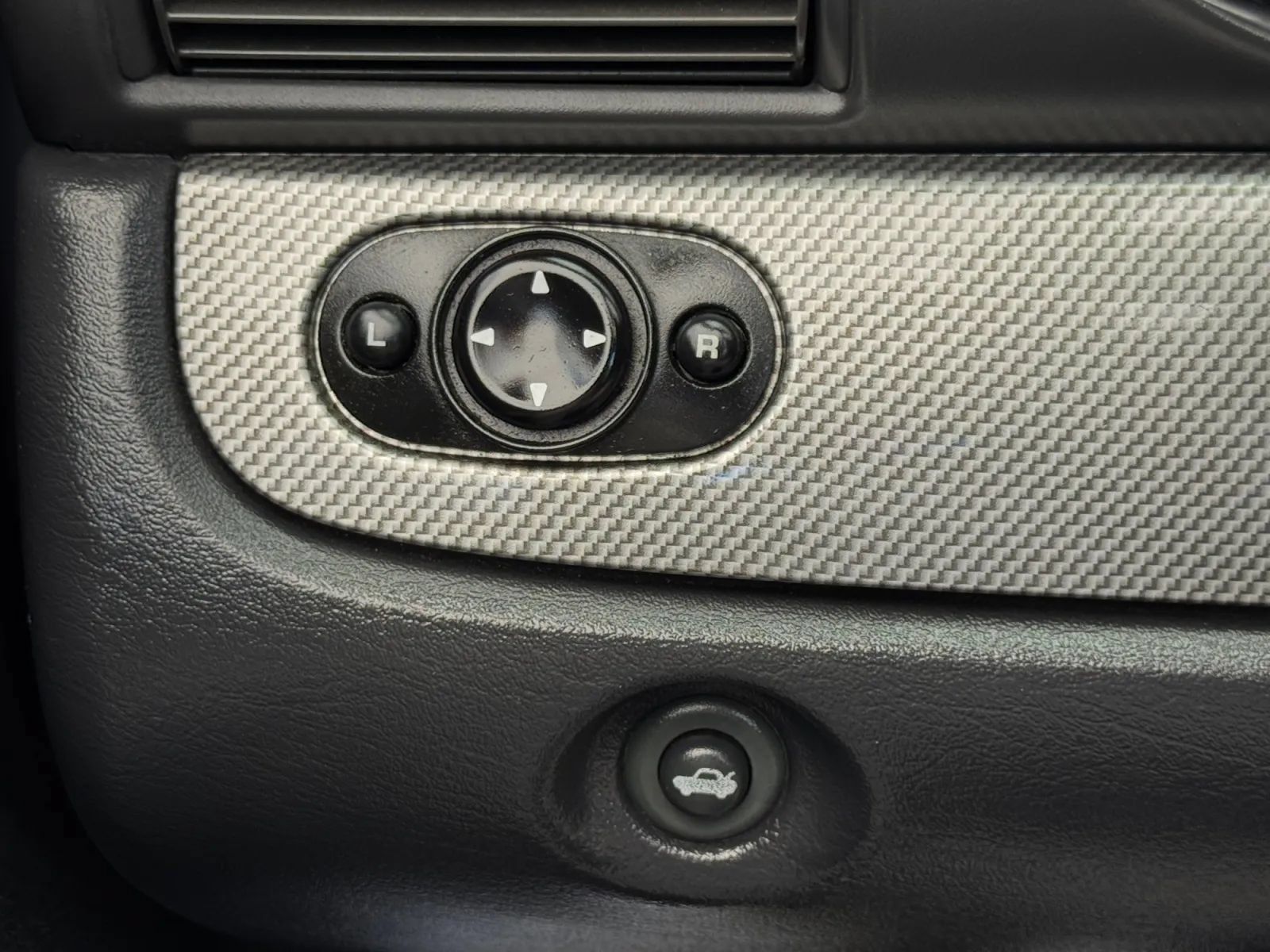 Used 2006 Chrysler Sebring GTC FWD image 35