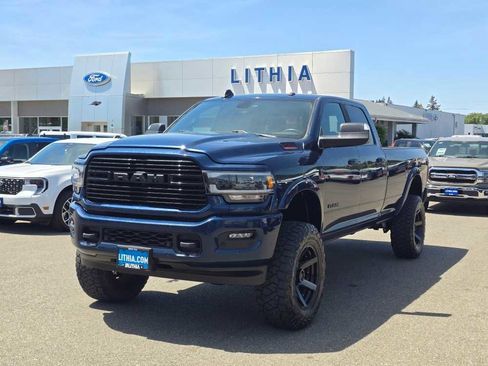 Used 2022 RAM 2500 Laramie AWD/4WD image 1
