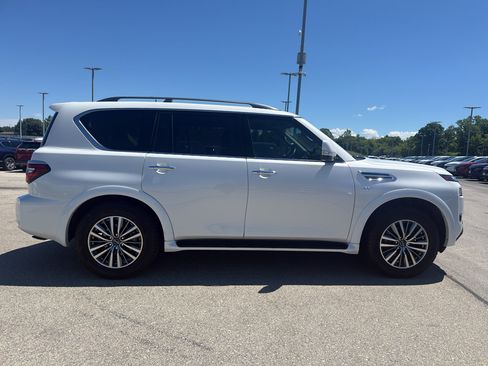 Certified 2021 Nissan Armada SV w/ SV Appearance Package AWD/4WD image 4